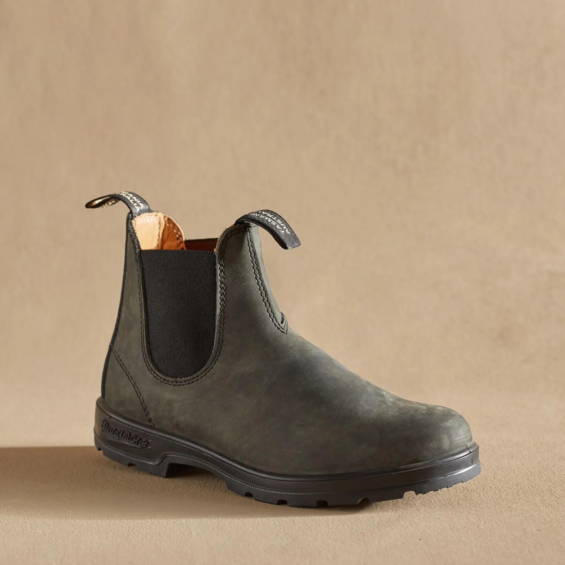 2442 Chelsea Boots