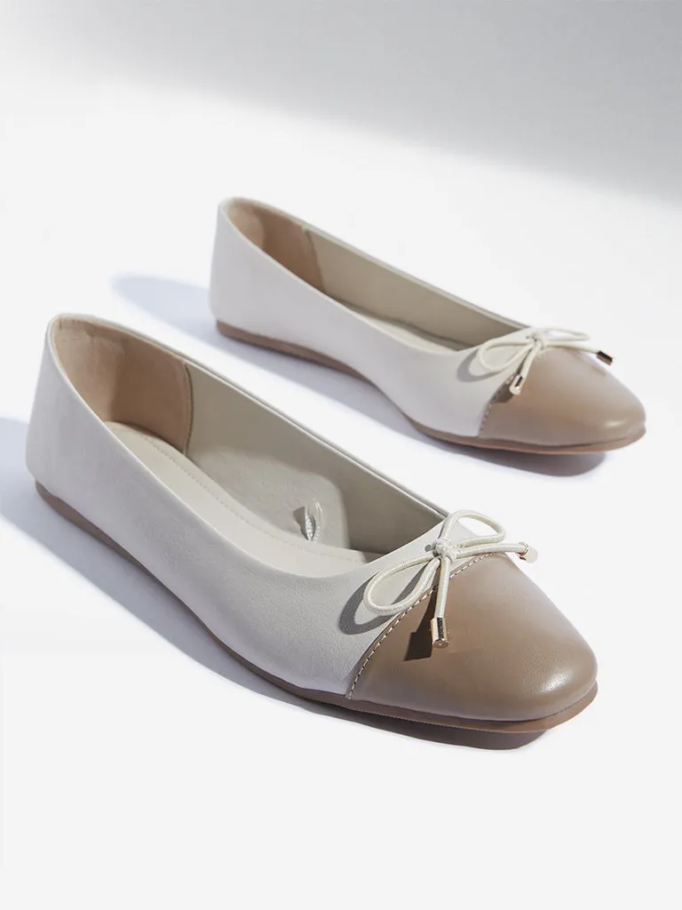 LUNA BLU Taupe Bow Design Ballerina