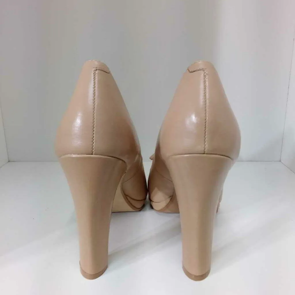 MISS ALBRIGHT TAN BOW HEELS NEW WITH BOX SIZE 7 WFD TCC